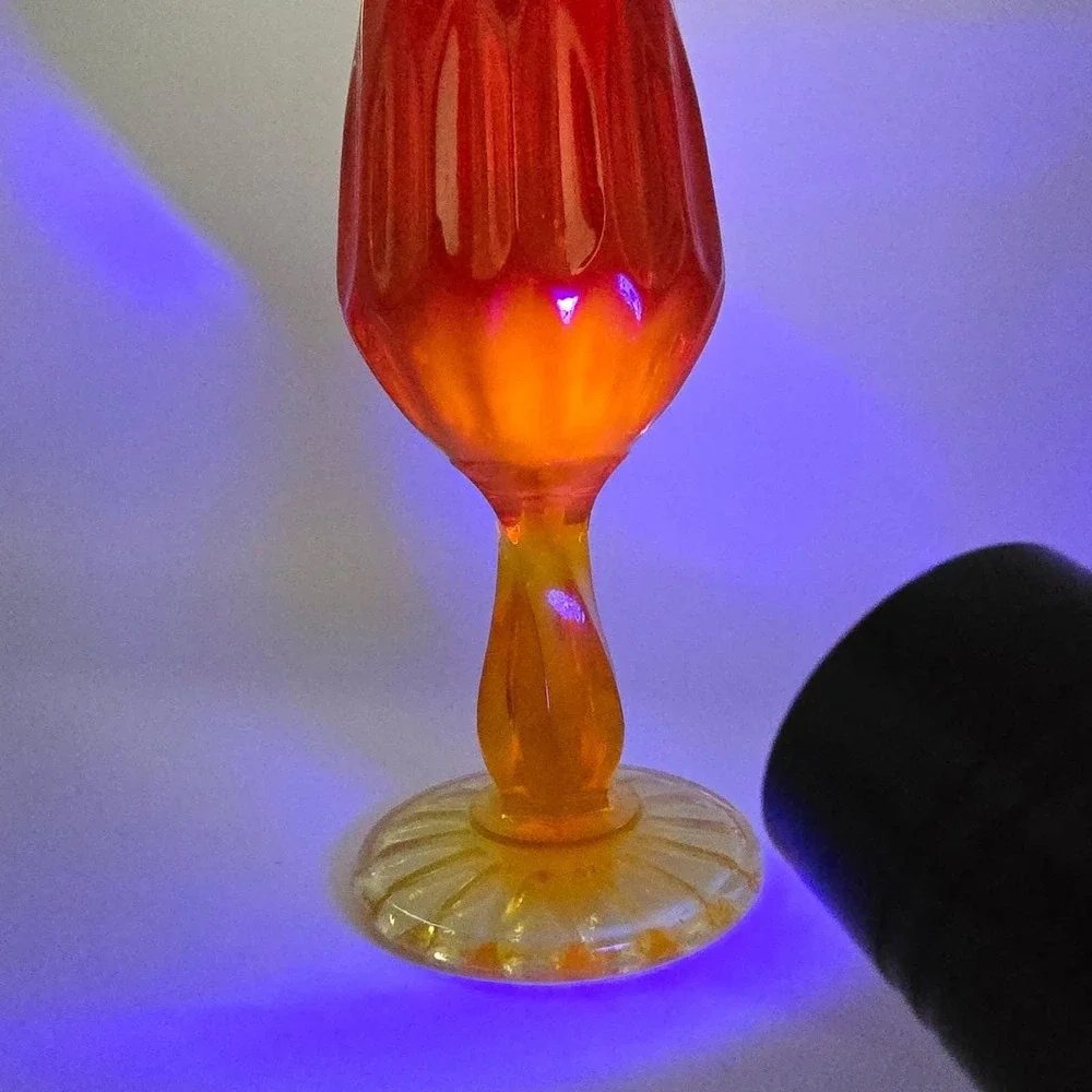 Vintage L.E. Smith Amberina Swung Vase Ribbed Pedestal MCM UV Cadmium 11.75